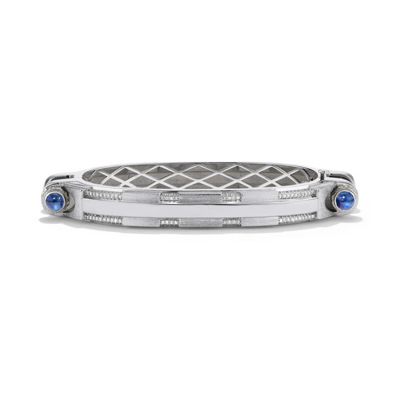 14k white gold diamond pavé and blue sapphire cabochon Coupling bracelet, front view of fine jewelry industrial chain.   