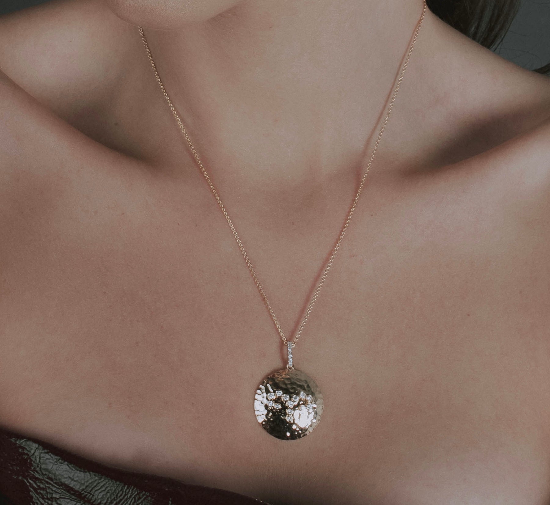 14k Yellow Gold Hammered Disc Diamond Pendant Necklace